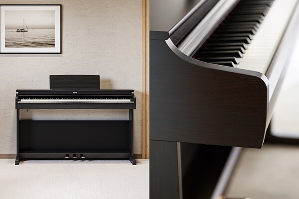 Ett ARIUS-piano som smälter in väl i vardagsrum, och kurvorna i designdetaljerna