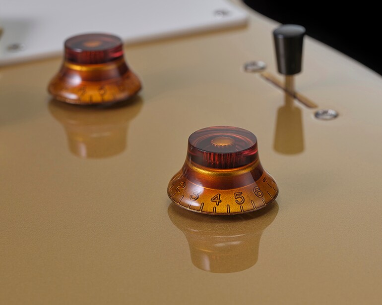 Närbild på Master Volume, Master Tone och 3-läges spakomkopplare