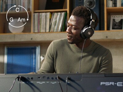 PSR-E483 Bild av automatisk ackordspelningsfunktion