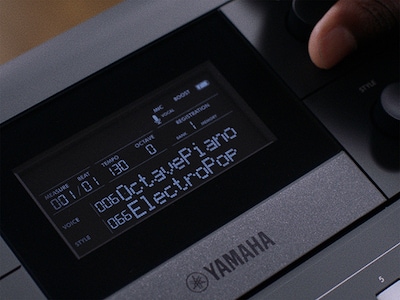 PSR-E583 Bild av mittskärmen